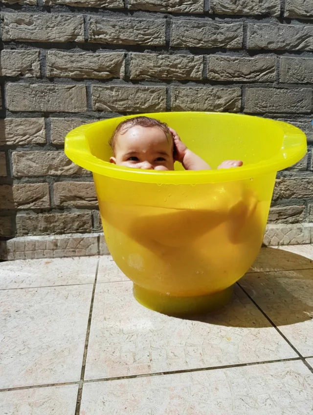 Il fait (très) chaud… et tu tournes en rond avec les enfants ? Pas de panique !
Je t’ai préparé une liste d’activités simples, fun et rafraîchissantes à faire en famille quand les températures grimpent !

Jeux d’eau, bricolages à l’ombre, balades au frais… il y en a pour tous les goûts (et tous les âges).

🟡 L’article complet est en ligne sur le blog !
💌 Et pour recevoir directement chaque nouvelle publication dans ta boîte mail, pense à t’inscrire à la newsletter.

Swipe pour un aperçu ou clique sur le lien en bio ou en Story !
___________________

Tu me dis en commentaire quelle activité tu vas tester en premier ? 

#activitésenfants #étéenfamille #canicule #parentalitépositive #numsfamily #mamanblogueuse #activitésrafraichissantes #maternelle #famillenombreuse #organisationscolaire